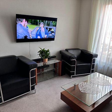 Old Town Apartments Zderadova 6 Бърно Екстериор снимка