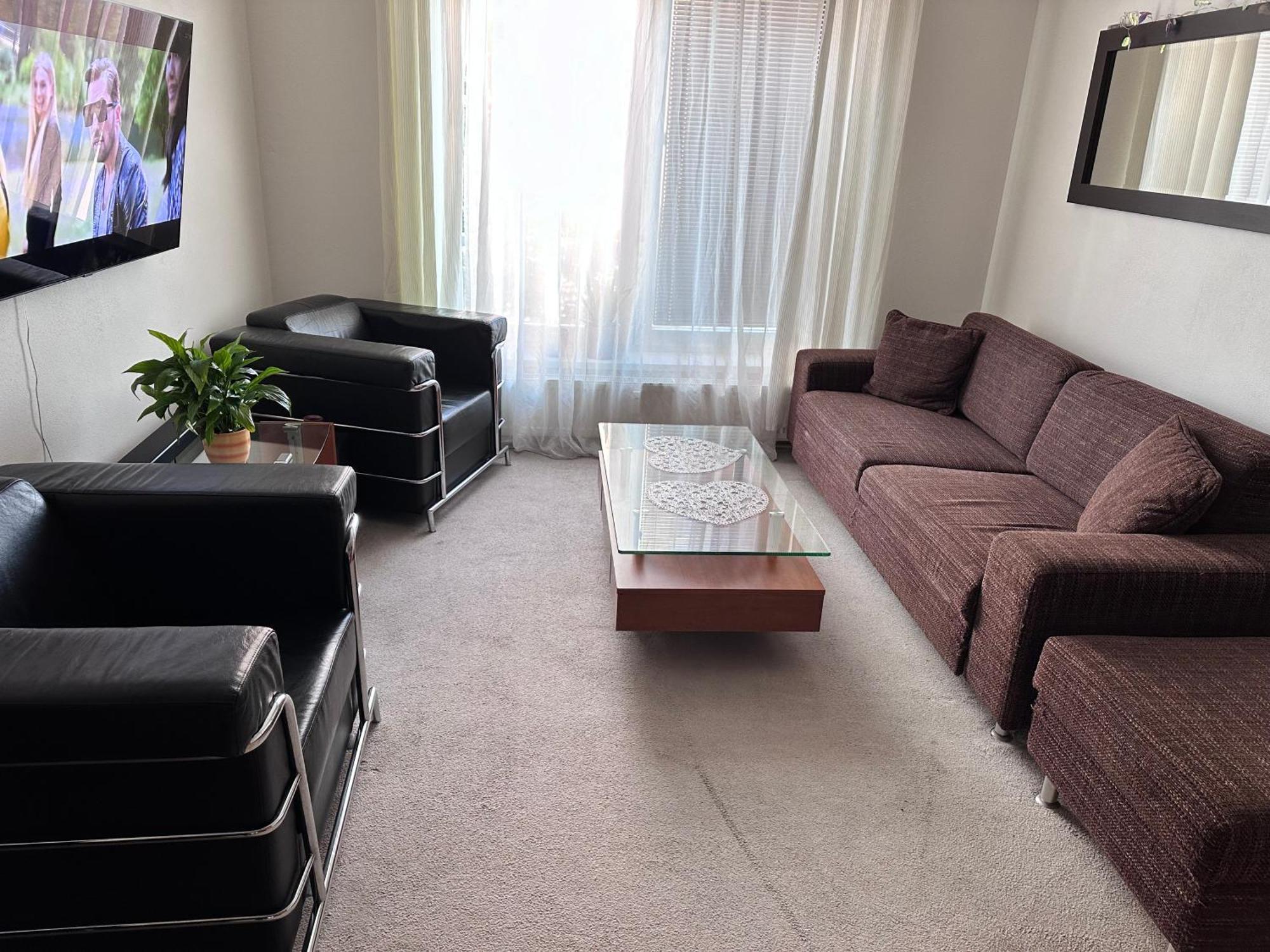 Old Town Apartments Zderadova 6 Бърно Екстериор снимка