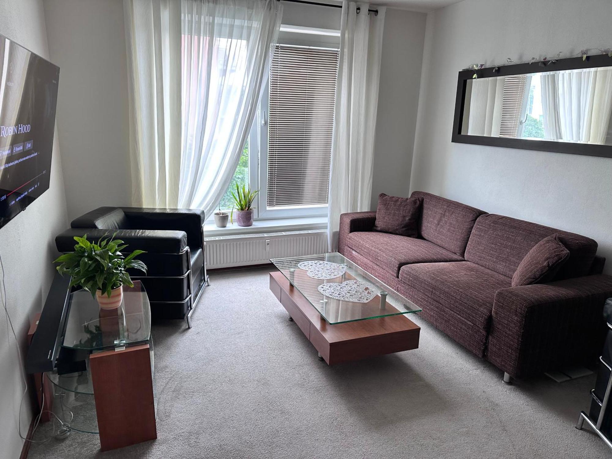 Old Town Apartments Zderadova 6 Бърно Екстериор снимка